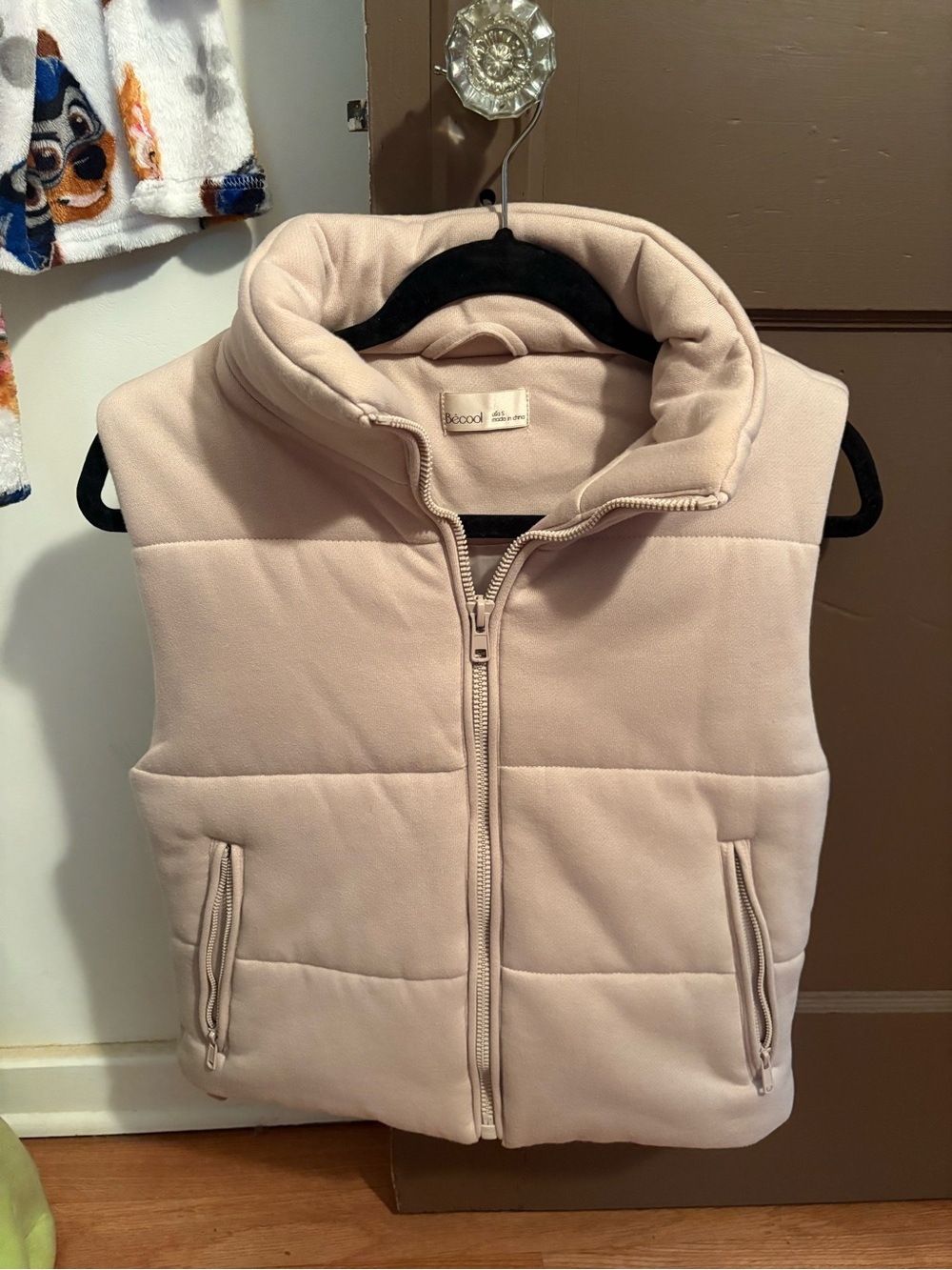 Women's Puffer Vest - cream